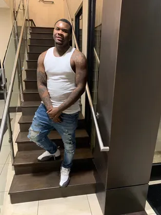 OnlyFans account  quisloc avatar 1