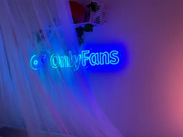 OnlyFans cuenta lunabognya header 2