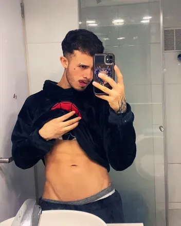 OnlyFans account  nickmoncale avatar 1