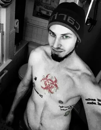 OnlyFans account  creature333 avatar 1