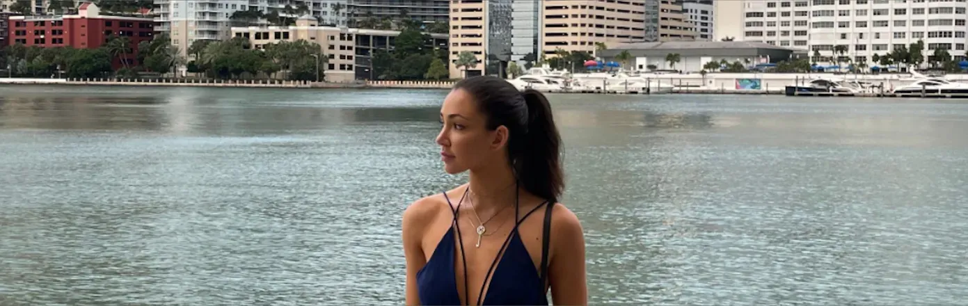 OnlyFans account  queensarahxoxx header 2