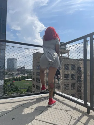 OnlyFans cuenta sunnibryte header 2