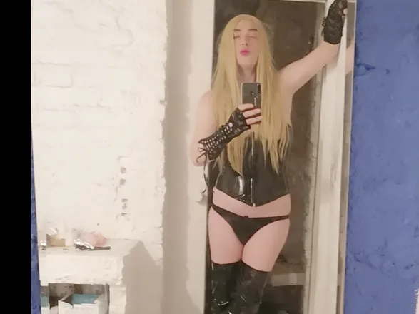 OnlyFans cuenta u160628111 header 2