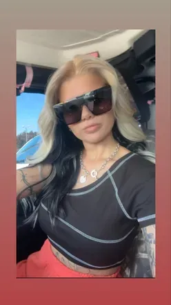 OnlyFans account  truckslutlexxx avatar 1