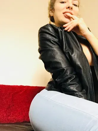 OnlyFans cuenta antonia_shine header 2