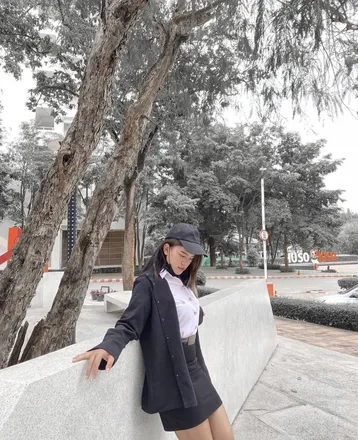 OnlyFans account  lolyprem header 2