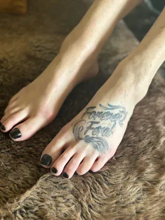 OnlyFans cuenta feralbutfancyfeet avatar 1