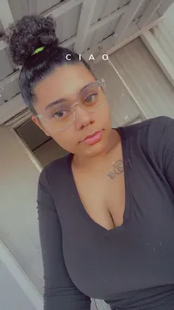 OnlyFans account  prettylele2001 avatar 1