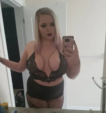 OnlyFans cuenta inkedupcurves avatar 1
