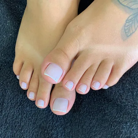 OnlyFans cuenta charlotsfeet header 2