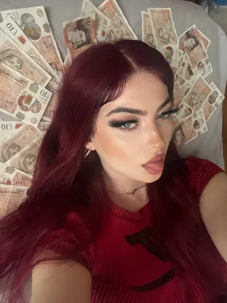 OnlyFans cuenta carriemunro header 2