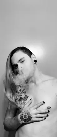 OnlyFans cuenta polyglamorousboi header 2