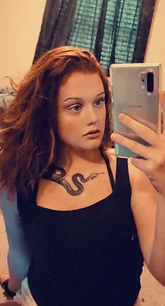 OnlyFans cuenta red_rissa19 avatar 1