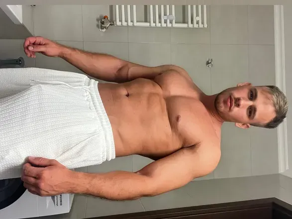 OnlyFans cuenta noahcavill header 2