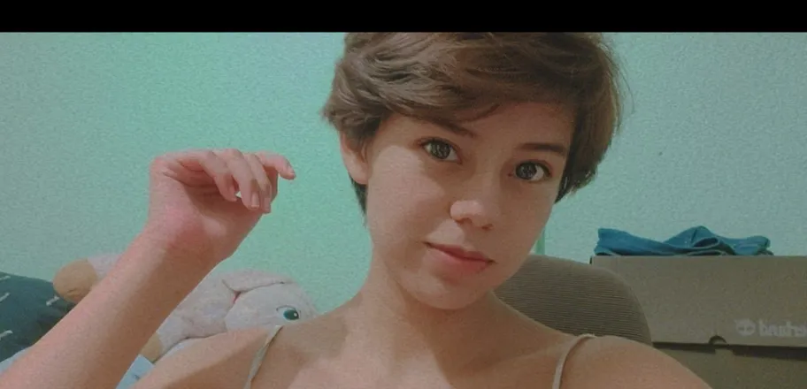 OnlyFans cuenta monique_a18 header 2