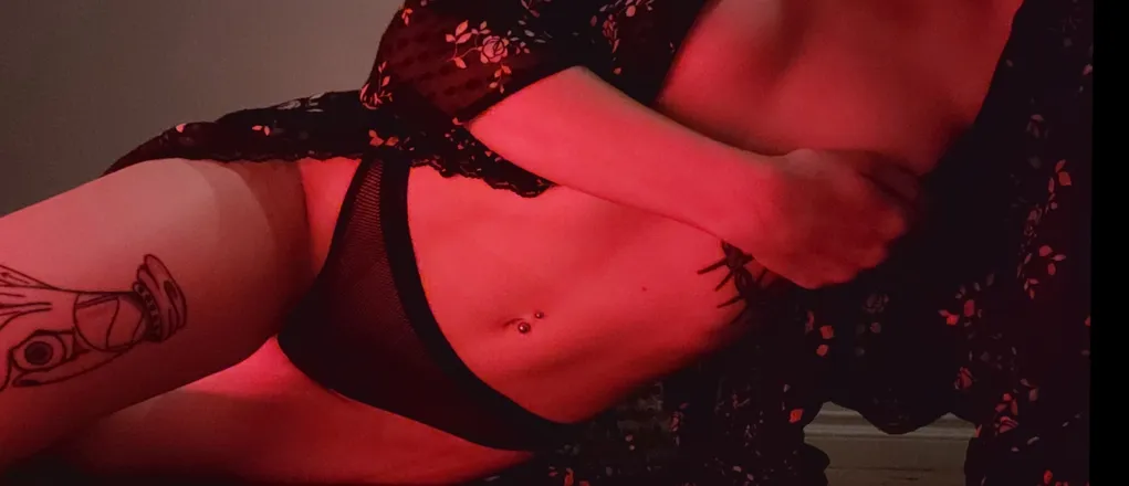 OnlyFans cuenta claravelours header 2
