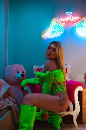 OnlyFans cuenta kupakizi header 2