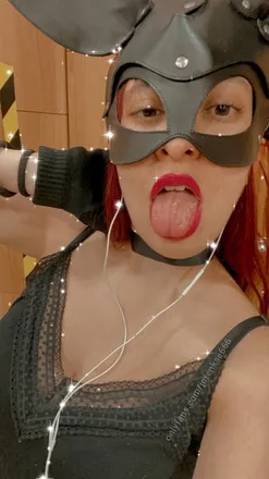 OnlyFans account  h3yhellokitty header 2