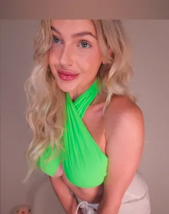 OnlyFans account  auroraangel1 avatar 1