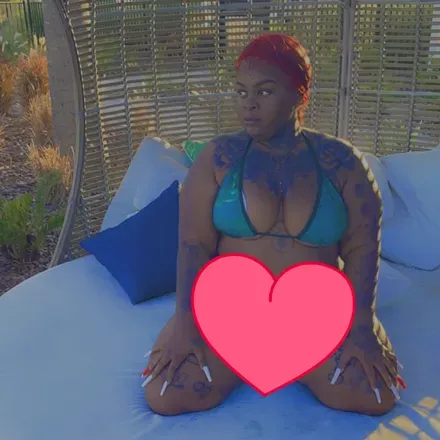 OnlyFans cuenta mzchunkyiana header 2