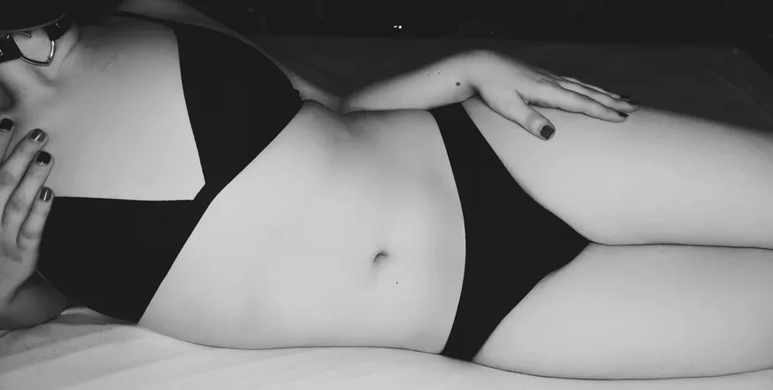 OnlyFans cuenta lucyxbelladonna header 2