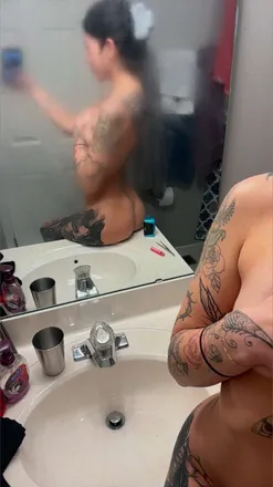 OnlyFans cuenta petite_queeeen header 2