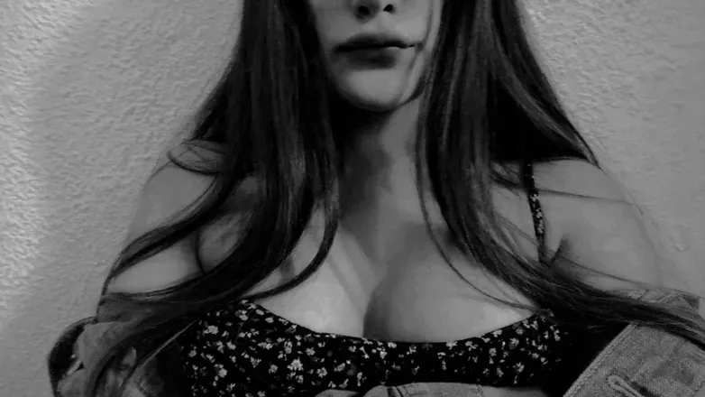 OnlyFans account  sheccid2021 header 2