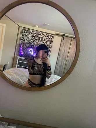 OnlyFans cuenta kairisshenanigans header 2