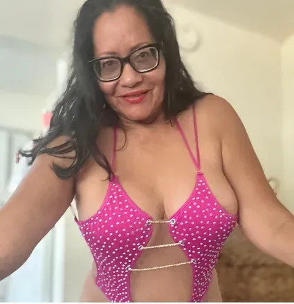 OnlyFans account  pilarvalderramaofficial header 2