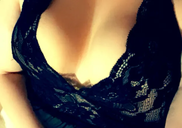 OnlyFans cuenta sexypiecesxo header 2