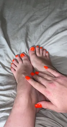 OnlyFans cuenta sexyredthing header 2