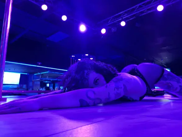 OnlyFans cuenta maryspoppinit header 2