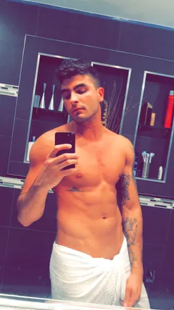 OnlyFans cuenta renzoferrari header 2