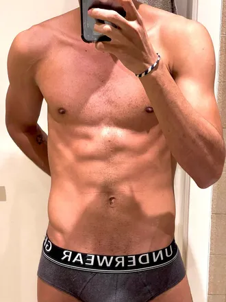 OnlyFans cuenta xlatinx header 2