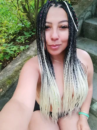 OnlyFans account  aledaphne header 2