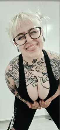 OnlyFans of bigtiddyemo