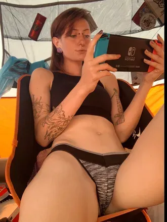 OnlyFans account  deerelora avatar 1