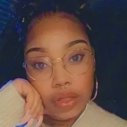 OnlyFans account  oneheart_her avatar 1