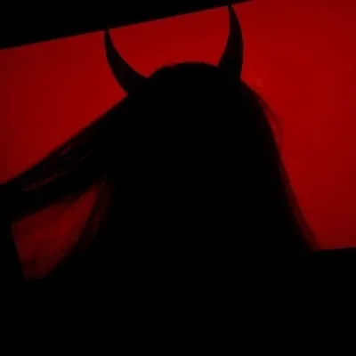 OnlyFans cuenta iwmydarling header 2