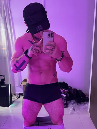 OnlyFans cuenta davezlatan header 2