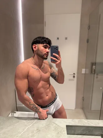 OnlyFans cuenta tteoo21 header 2