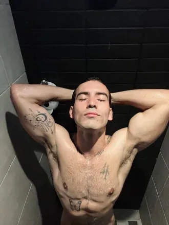 OnlyFans of sebasalvarezmr
