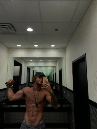 OnlyFans cuenta greekgoddaddy header 2