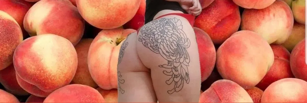 OnlyFans cuenta meg.fawn header 2