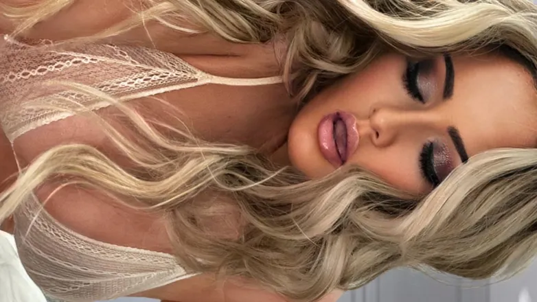OnlyFans cuenta jemmafox header 2