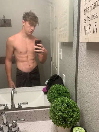 OnlyFans account  thatdude5827 header 2
