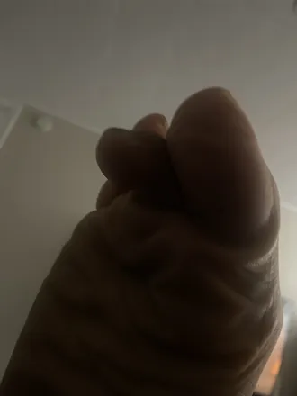 OnlyFans cuenta crookedtoes2022 header 2