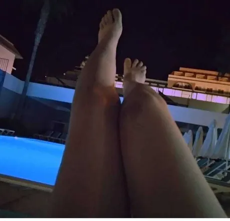 OnlyFans cuenta feet.queen24 header 2