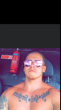 OnlyFans account  ollieollie69 header 2