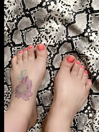 OnlyFans cuenta curvyinkedqueen header 2
